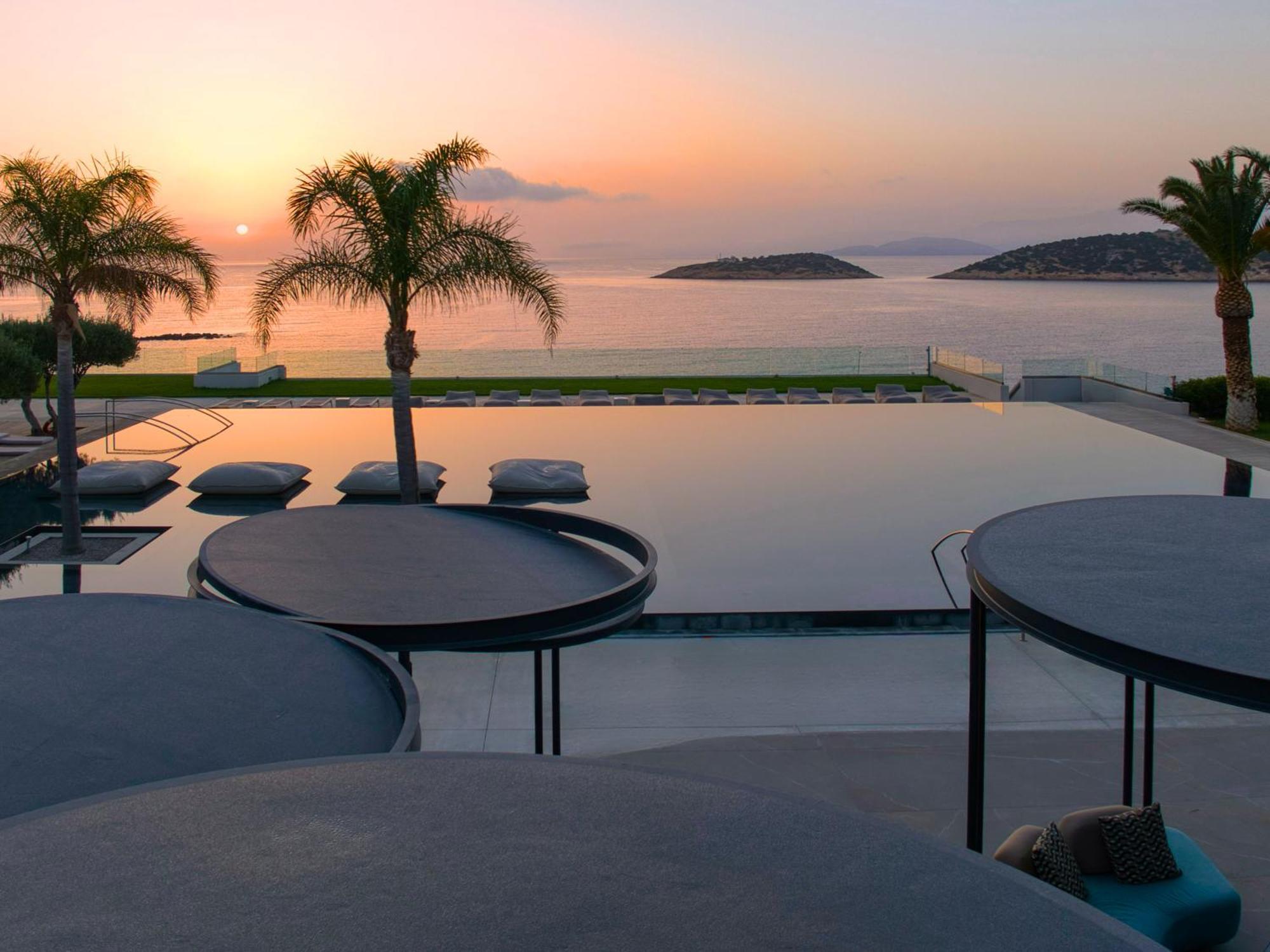 Minos Palace Resort - Adults Only Ágios Nikolaos Exterior foto Sunset at the Mykonos Villa