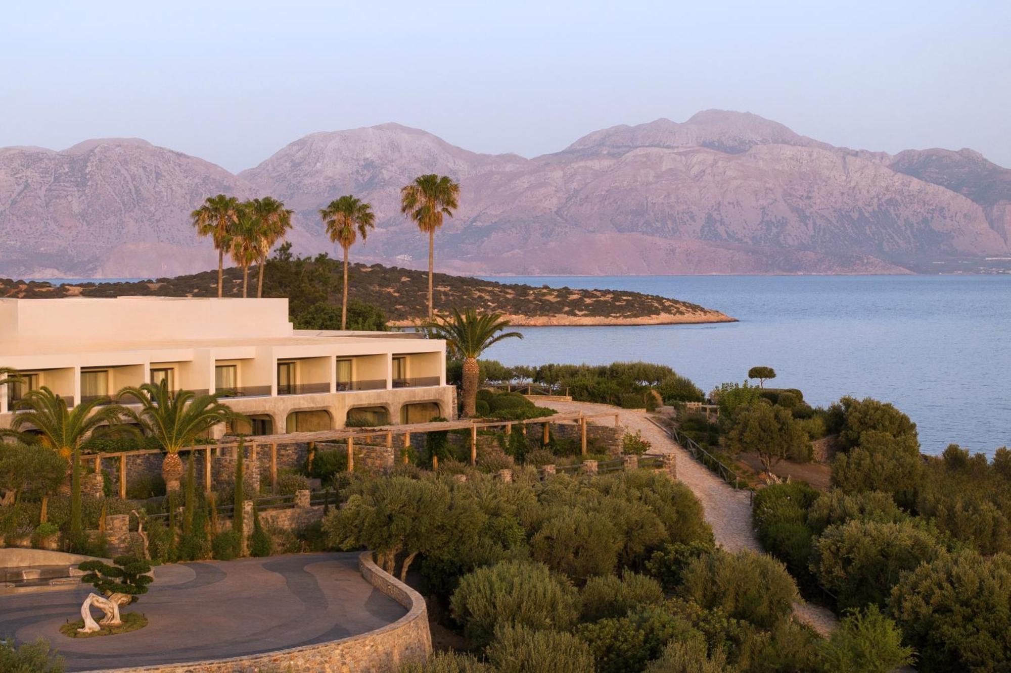 Minos Palace Resort - Adults Only Ágios Nikolaos Exterior foto View of the hotel